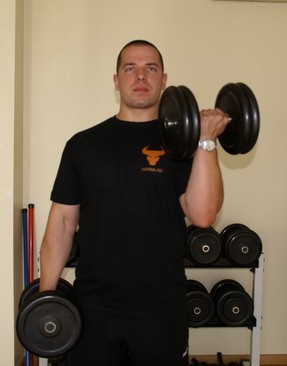Curl Biceps Alternado Pé 2